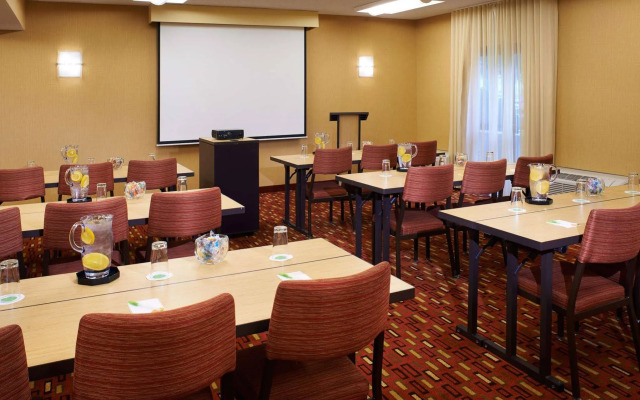 Courtyard by Marriott Columbus Dublin