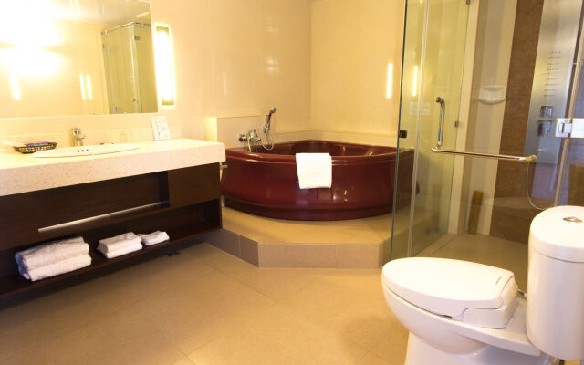 Star Plaza Hotel