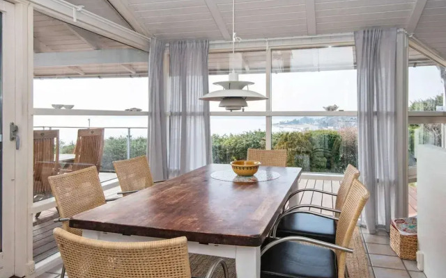 Cozy Holiday Home in Ebeltoft near Sea