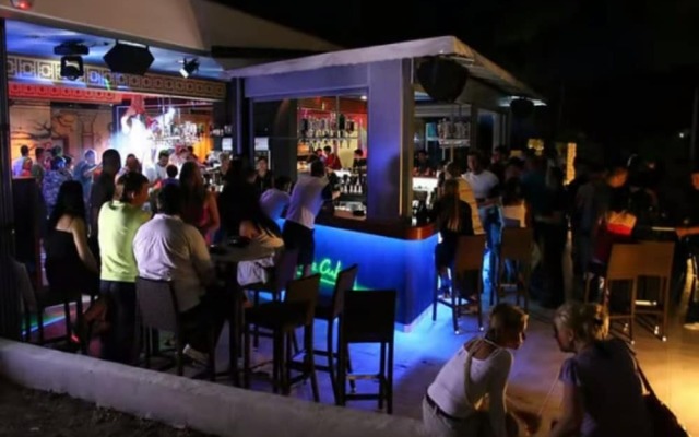 A1 - apt With Terrace, Best Location in Supetar