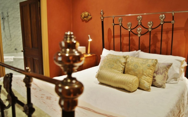 Adelaide Heritage Cottages & Apartments – Guest Rooms – Adelaide