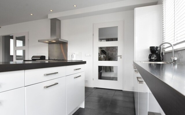 Modern Villa with Jacuzzi and Sauna in Harderwijk Flevoland