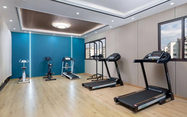 Days Inn by Wyndham Kunming Airport Economic Zone