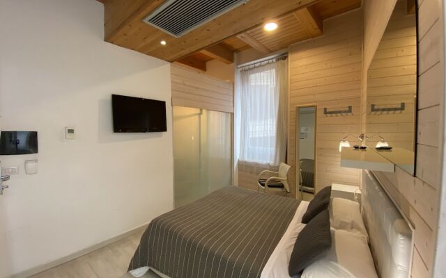 Bed  Breakfast White