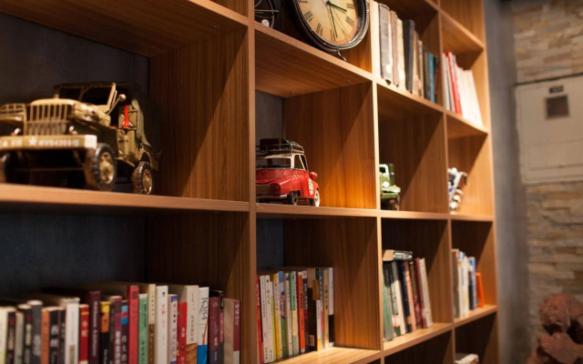 Nostalgia Hotel Beijing Yonghe Lama