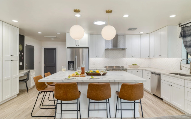 White Agate by Avantstay Pool + Playground