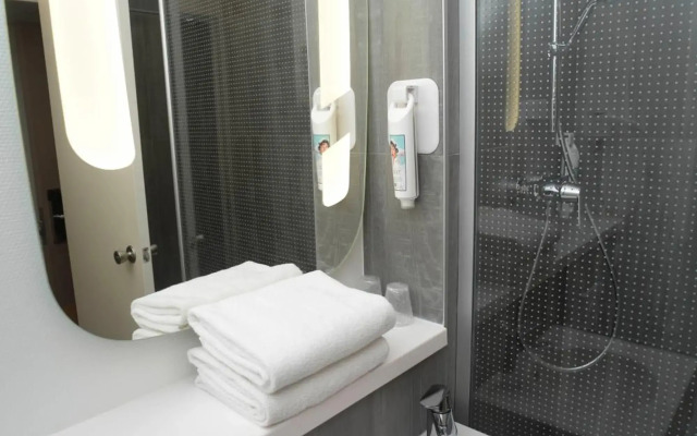ibis Lyon Gerland Rue Merieux