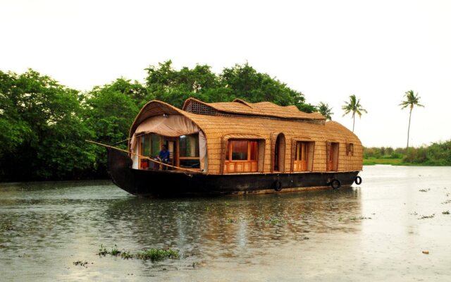 Abad Premium House Boat