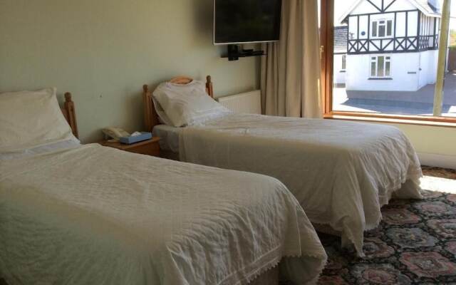 Room-orchard Manor, Fore Street Probus,