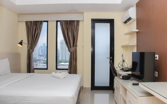 Elegant And Comfy Studio Kebayoran Icon Apartment