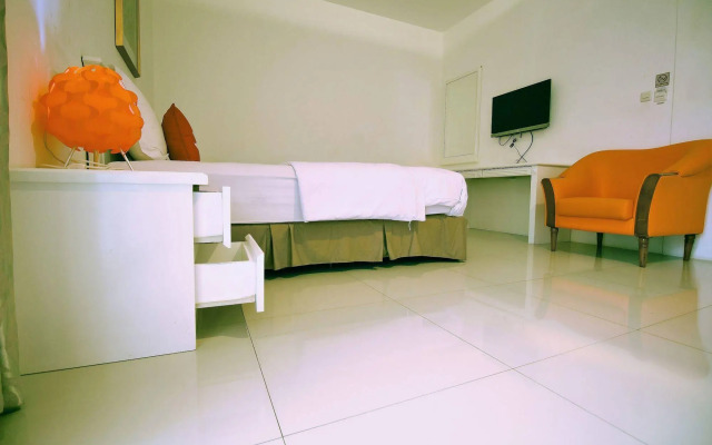 ZEN Rooms Dipati Ukur