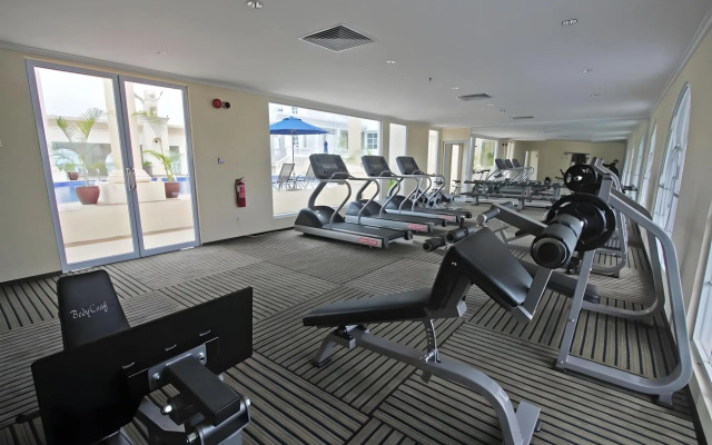 Harmoni One Convention Hotel & Service Apartments