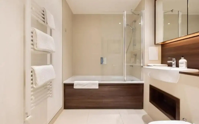 The London Retreat - Alluring 2bdr Flat With Balcony