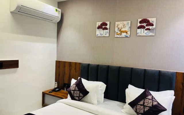 Hotel Royal Empire