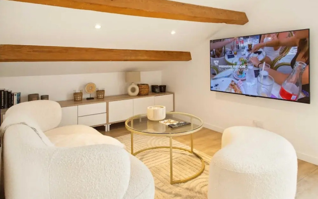 Bright Apartment - AC- 2P - Center of St Tropez