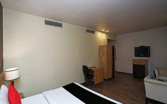 Hotel Centrum by OYO Rooms