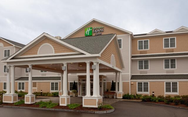 Holiday Inn Express Hotel & Suites Rochester, an IHG Hotel