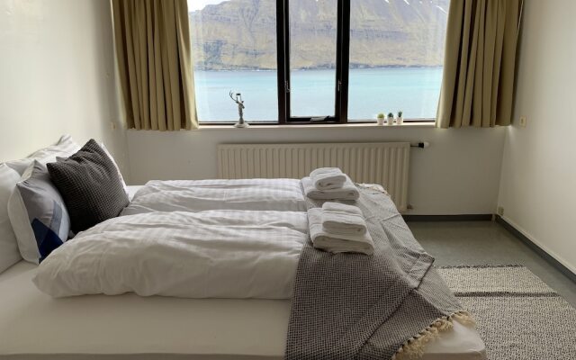 The Cliff Hotel