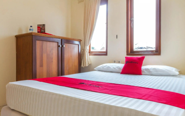 RedDoorz near Pasar Pagi Cirebon 2