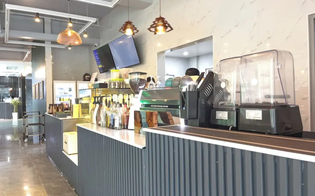 The Clover Hotel Angeles City