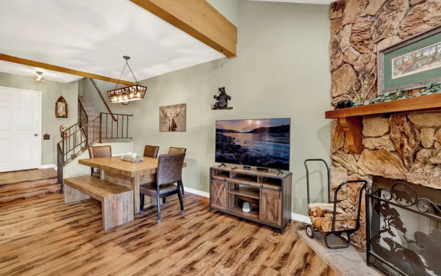 Woodland Retreat #2548