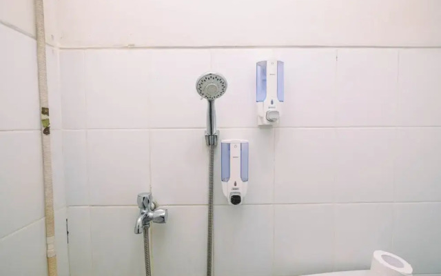 Strategic and Homey 1BR Kalibata City Apartment