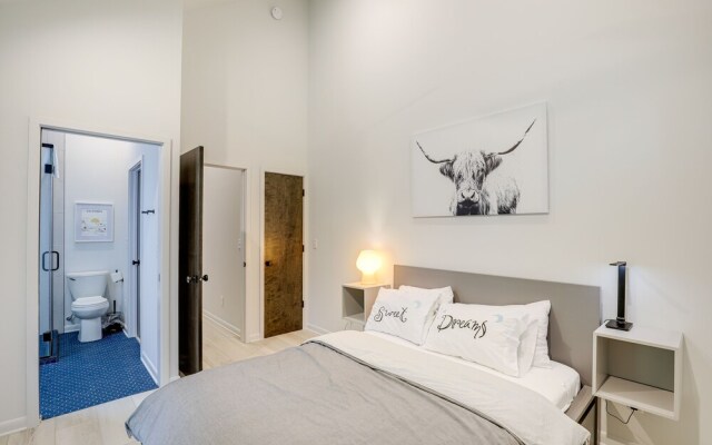 Brevard Retreat: Fireplace, Deck & Screened Porch!