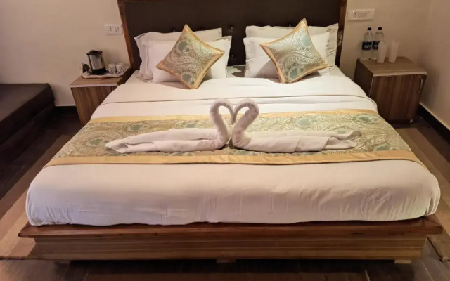 Naina Bird Resort