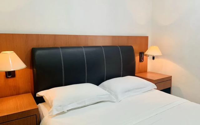 OYO 90036 Eagle Wood Garden