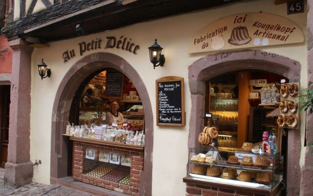 An apartment in a 17th century wine grower?s house.