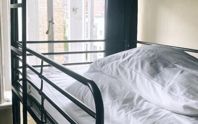 Bell House Hostel
