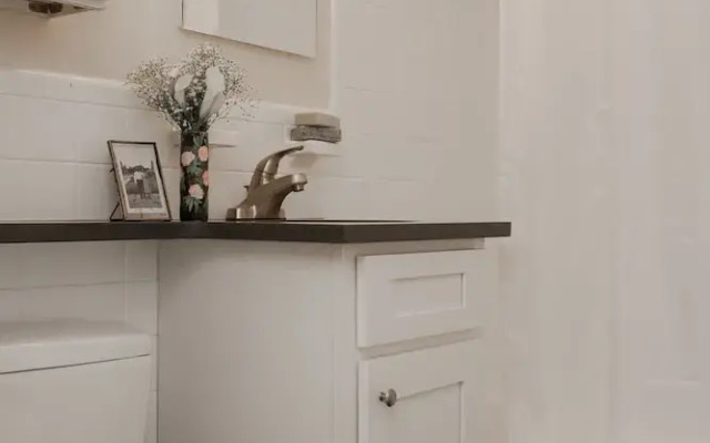 One Bedroom Apartment Boston by Namastay