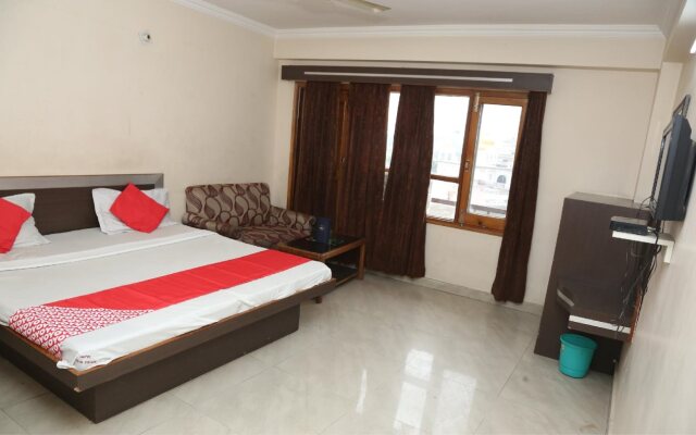 Satyam Lodge