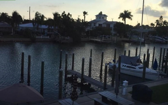The Bayside Inn & Marina