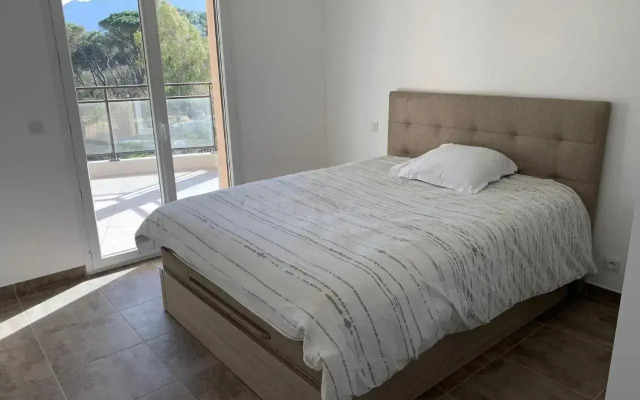 T2 neuf bord de plage - terrasse - CALVI