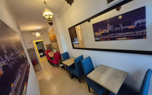 Authentic Belgrade Centre Hostel - Renovated Dec 2022