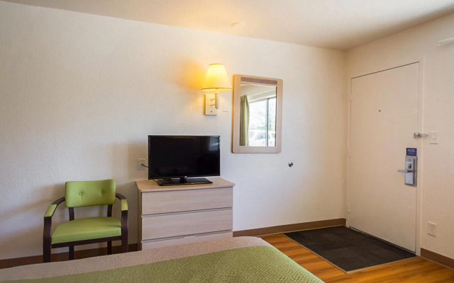 Motel 6 Pueblo, CO - I-25