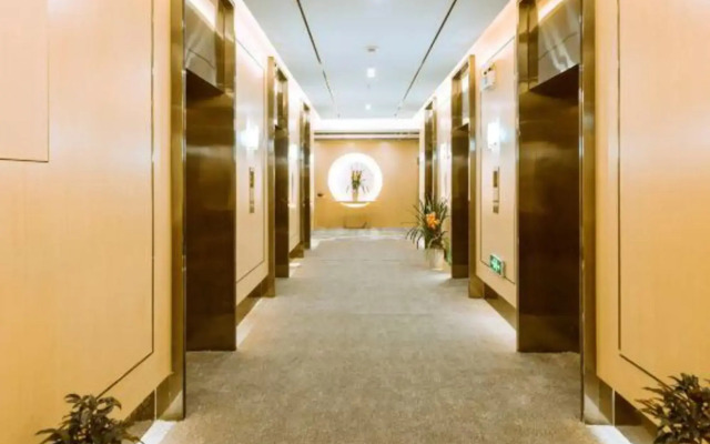 the Hidden House (Guiyang Guanshan Lake)