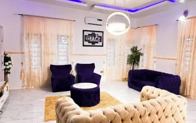 Danny's Shortlet Apartment