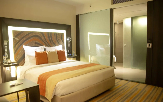 Novotel Kolkata Hotel & Residences Hotel