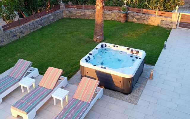 Villa in Nopigia with shared pool