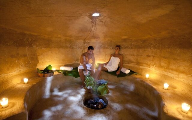 Casa Bonita Tropical Lodge