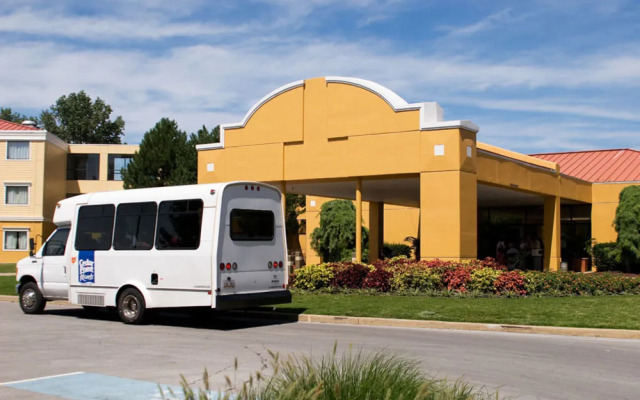 Cedar Point's Sandcastle Suites