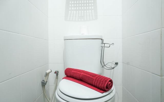 Cozy and Modern Studio Apartment at Belmont Residence Puri