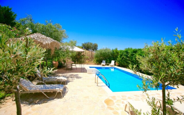 Myrsini Villa by LeaderStay
