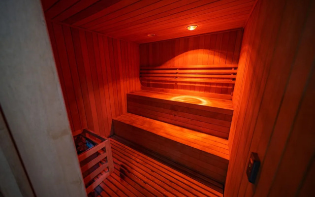 Stunning Ocean Front By Condo Boutique