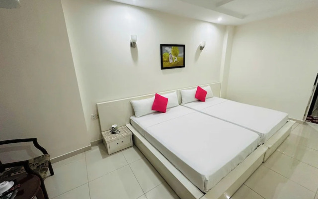 Trang Tien Plaza House-1 min to HK Lake