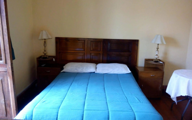 Hostal Lluvia de Oro