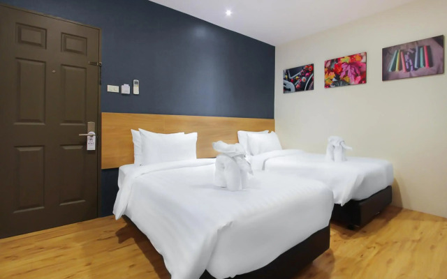 Kokotel Bangkok Surawong