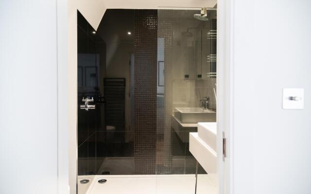 Trendy Queen s Park Home Close to Hampstead